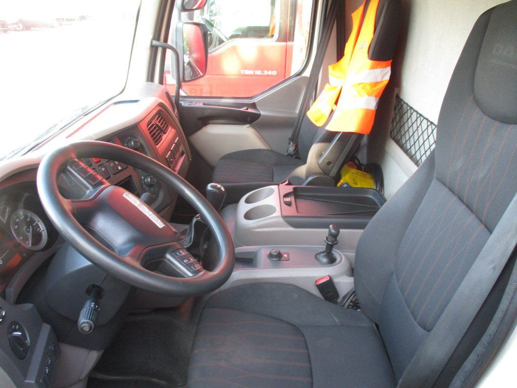 Box truck DAF LF 18.290: picture 11