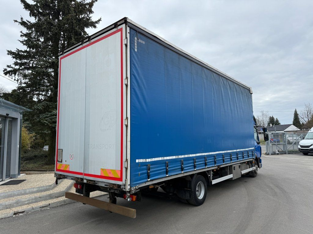 DAF LF220 EURO 6 - Curtainsider truck: picture 4 DAF LF220 EURO 6 - Curtainsider truck: picture 4