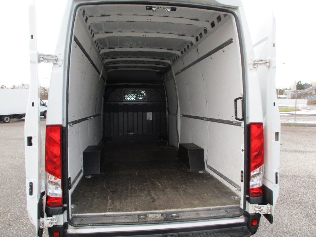 Iveco Daily 35S16 Hi Matic - Panel van: picture 5 Iveco Daily 35S16 Hi Matic - Panel van: picture 5