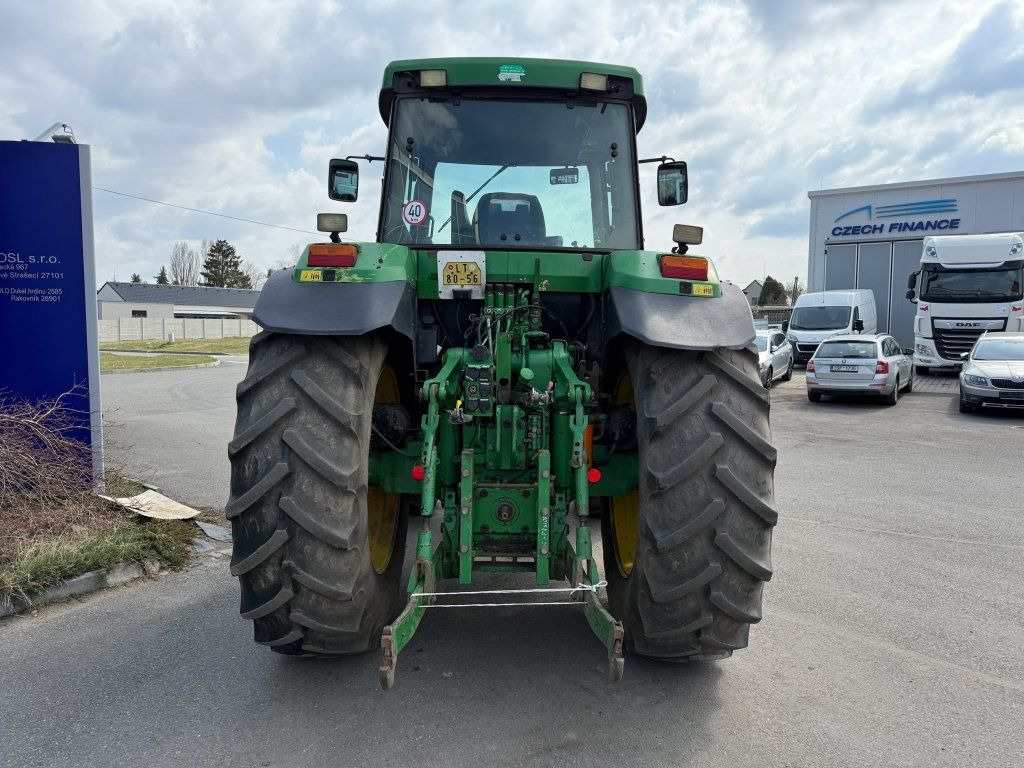 Farm tractor John Deere 7800: picture 6