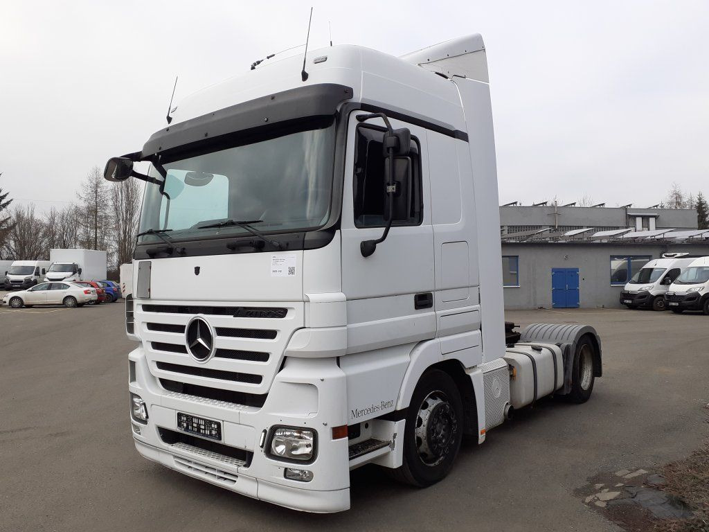 Mercedes-Benz 1844 Actros MEGA/Lowdeck EURO 5 - Tractor unit: picture 2 Mercedes-Benz 1844 Actros MEGA/Lowdeck EURO 5 - Tractor unit: picture 2