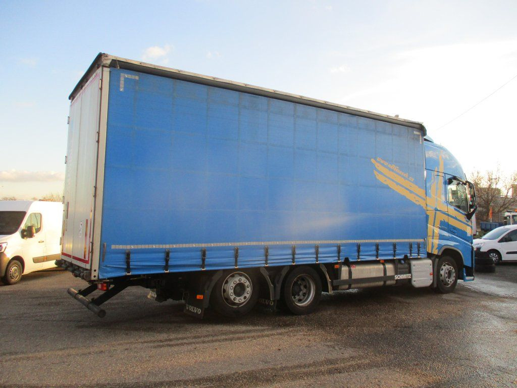 Volvo FH500 6x2 Euro 6 + Schmitz - Curtainsider truck: picture 4 Volvo FH500 6x2 Euro 6 + Schmitz - Curtainsider truck: picture 4