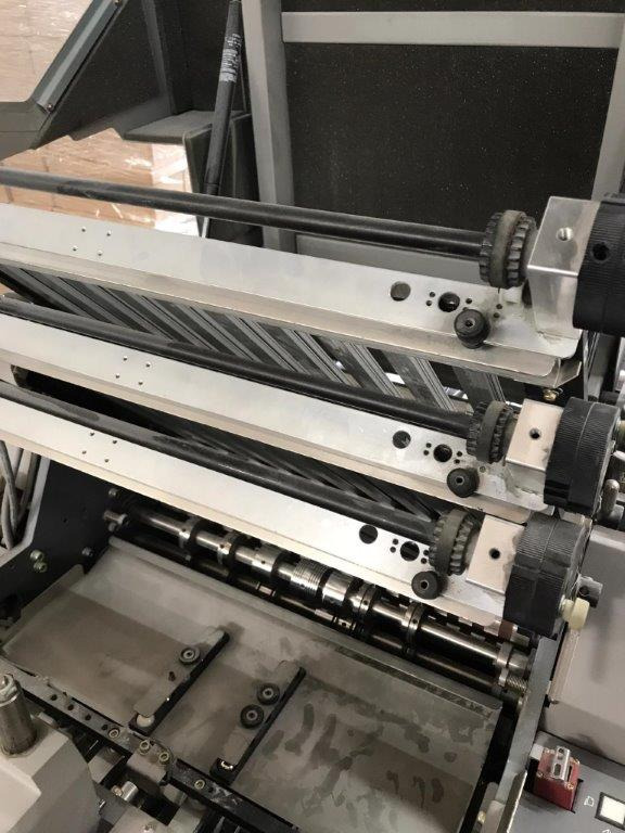 Horizon AFC-546 AKT semi-automatic adjustable combination folder with shingle press delivery Horizon PST-40 - Folding machine: picture 2 Horizon AFC-546 AKT semi-automatic adjustable combination folder with shingle press delivery Horizon PST-40 - Folding machine: picture 2