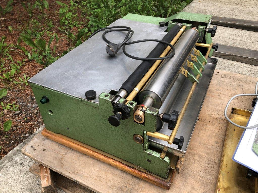 Sumbel Herold 400 Two Roll Gluing Machine - Binding machine: picture 1 Sumbel Herold 400 Two Roll Gluing Machine - Binding machine: picture 1