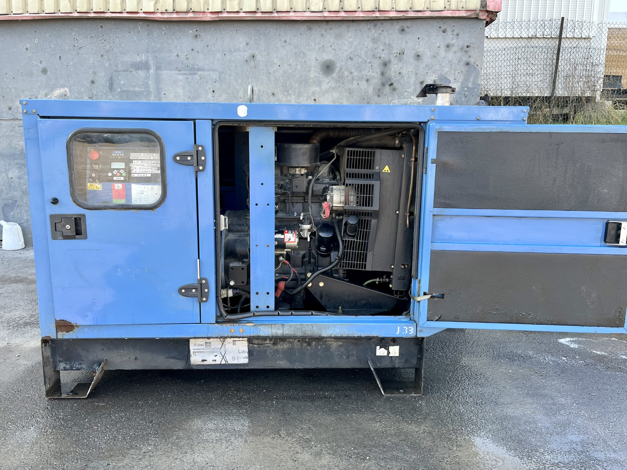 SDMO 33 kVa diesel John Deere - Generator set: picture 2 SDMO 33 kVa diesel John Deere - Generator set: picture 2
