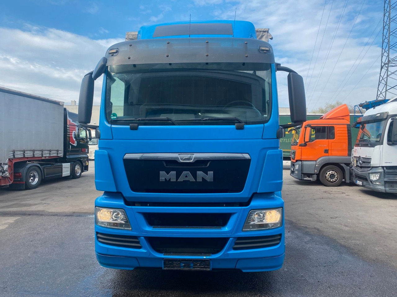 MAN 18.400 8m Lang/10t Nutzlast/2 Stück MAN 18.400 kein 18.440 2 x - Curtainsider truck: picture 5 MAN 18.400 8m Lang/10t Nutzlast/2 Stück MAN 18.400 kein 18.440 2 x - Curtainsider truck: picture 5