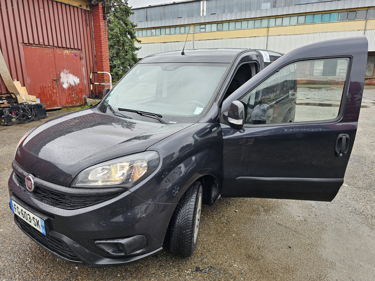 FIAT DOBLO CHLODNIA MROZNIA CARRIER KLIMA EURO6 - Refrigerated van: picture 3 FIAT DOBLO CHLODNIA MROZNIA CARRIER KLIMA EURO6 - Refrigerated van: picture 3