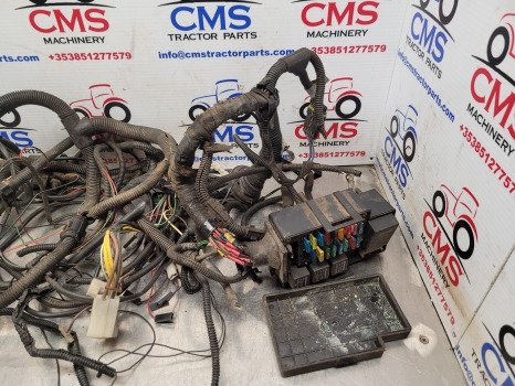 Case Jx80 Upgrade Tier 2 Cab Wiring Loom Cab Wiring Loom, Fuse Box - Cables/ Wire harness: picture 3 Case Jx80 Upgrade Tier 2 Cab Wiring Loom Cab Wiring Loom, Fuse Box - Cables/ Wire harness: picture 3
