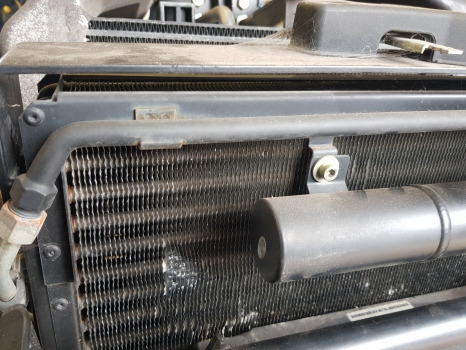 Deutz Agrotron M620 Air Conditioning Condenser Radiator 0.016.1816.4/10 - A/C part: picture 1 Deutz Agrotron M620 Air Conditioning Condenser Radiator 0.016.1816.4/10 - A/C part: picture 1