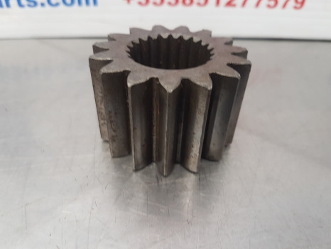 Ford Carraro 709 7810 Front Axle Sun Gear Car115643; 9968080; 81884c1; K395114 - Front axle: picture 4 Ford Carraro 709 7810 Front Axle Sun Gear Car115643; 9968080; 81884c1; K395114 - Front axle: picture 4
