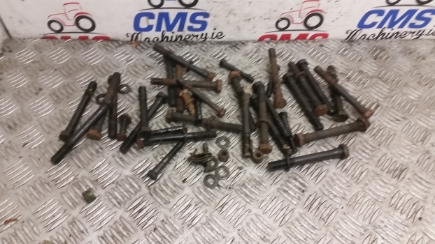 John Deere 30, 40, 50 Series 3040 Set Of Bolts For Engine Head And Cover - Cylinder head for Farm tractor: picture 2 John Deere 30, 40, 50 Series 3040 Set Of Bolts For Engine Head And Cover - Cylinder head for Farm tractor: picture 2