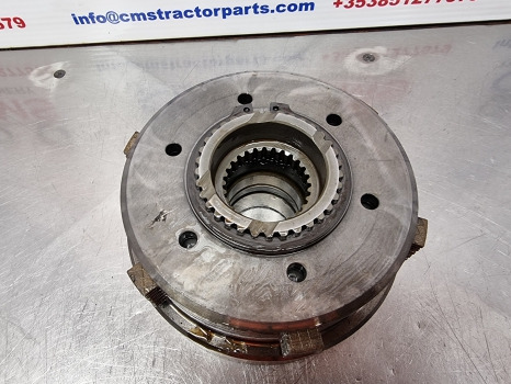 Massey Ferguson 5612, 5400, 5600, 5700, 6700 Front Axle Hub Fwd 4305365m14 - Front axle: picture 3 Massey Ferguson 5612, 5400, 5600, 5700, 6700 Front Axle Hub Fwd 4305365m14 - Front axle: picture 3