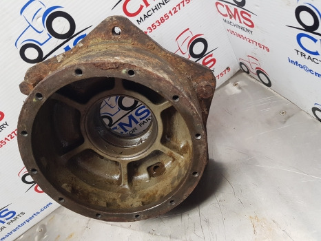 Massey Ferguson 690, 590, 699, 698 Front Axle Hub Bolt Plate 1423784m3, 1423784 - Front axle: picture 4 Massey Ferguson 690, 590, 699, 698 Front Axle Hub Bolt Plate 1423784m3, 1423784 - Front axle: picture 4
