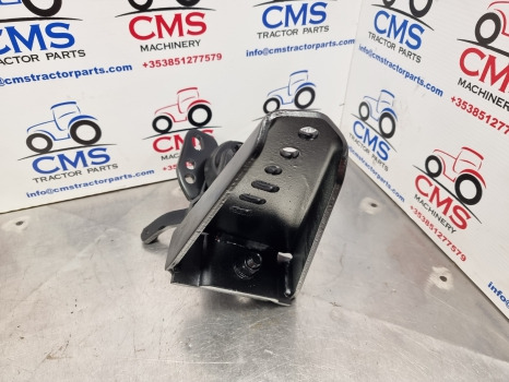 Massey Ferguson 7719, Claas, Mf, Front Mudguard Bracket Kit Rh 4273671m1 - Fender: picture 3 Massey Ferguson 7719, Claas, Mf, Front Mudguard Bracket Kit Rh 4273671m1 - Fender: picture 3