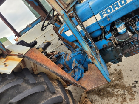 Cab Sold Ford 2600, 3600, 4600, 4610 Complete Fritzmeier Cab M901 Sold: picture 6 Cab Sold Ford 2600, 3600, 4600, 4610 Complete Fritzmeier Cab M901 Sold: picture 6