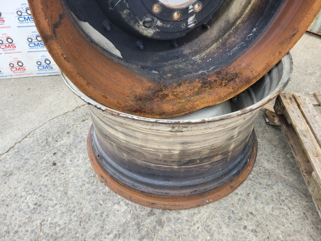 Valtra S374 Massey Ferguson 7480, 7485 Rear Wheel Rim 23x42 Pair 4293368m95 - Rim for Farm tractor: picture 3 Valtra S374 Massey Ferguson 7480, 7485 Rear Wheel Rim 23x42 Pair 4293368m95 - Rim for Farm tractor: picture 3