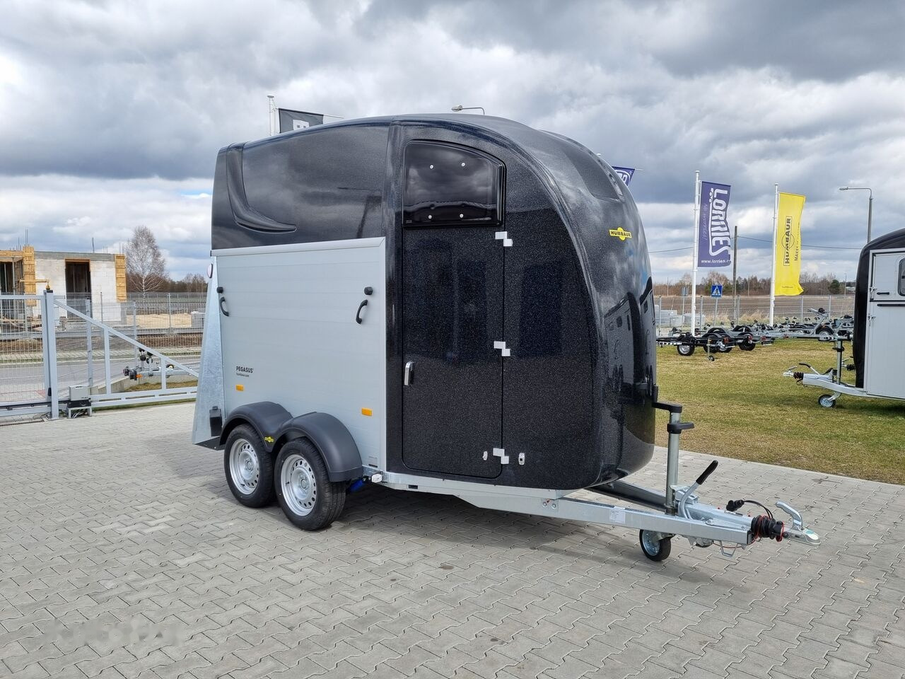 Humbaur Pegasus 2400 - Horse trailer: picture 3 Humbaur Pegasus 2400 - Horse trailer: picture 3