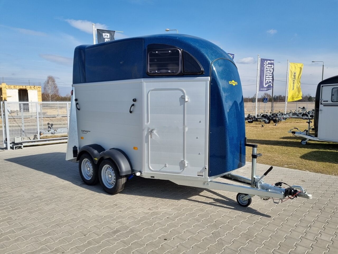 Humbaur Xanthos Aero 2400 trailer for 2 horses saddle room 2.4T GVW - Horse trailer: picture 5 Humbaur Xanthos Aero 2400 trailer for 2 horses saddle room 2.4T GVW - Horse trailer: picture 5