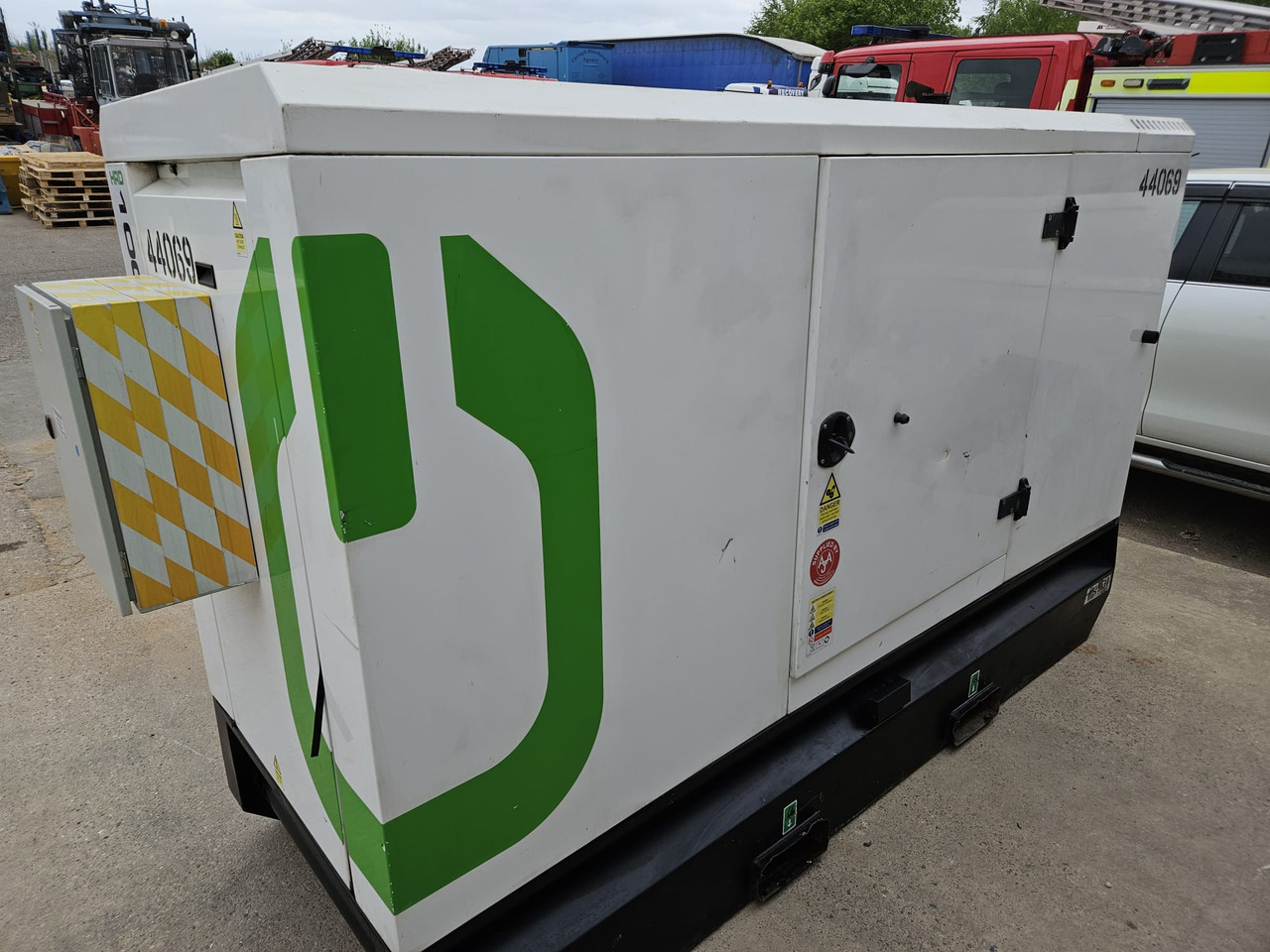 HGI 100KVA PERKINS GENERATOR DIESEL SILENT RENTAL SPECIFICATION HGI 100KVA PERKINS GENERATOR DIESEL SILENT RENTAL SPECIFICATION - Generator set: picture 2 HGI 100KVA PERKINS GENERATOR DIESEL SILENT RENTAL SPECIFICATION HGI 100KVA PERKINS GENERATOR DIESEL SILENT RENTAL SPECIFICATION - Generator set: picture 2