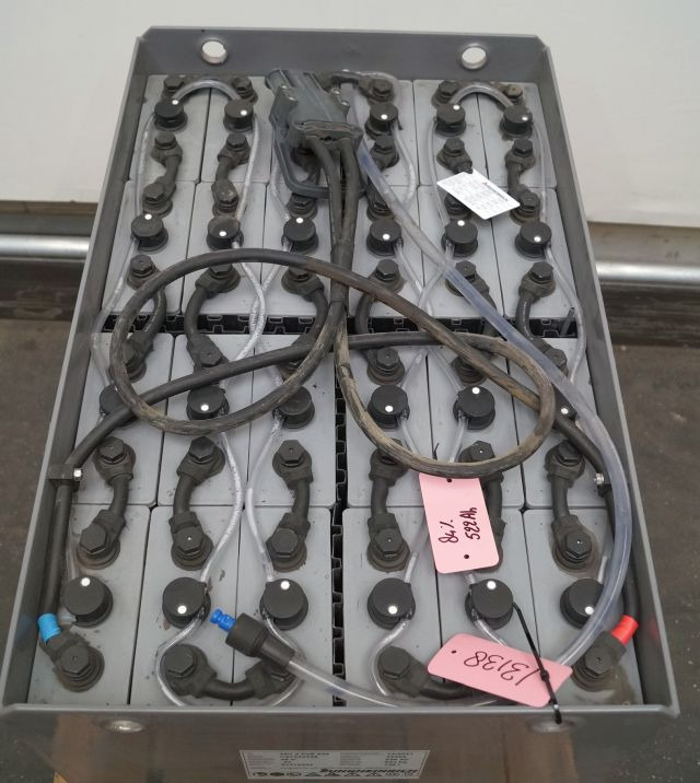 Jungheinrich unknown | Battery 48V620Ah 48 4PZS620 year 4/2021 933 kg dimension Battery 48V620Ah 48 4PZS620 year 4/2021 933 kg dimensions 83,5x52,5x78,5cm sn. C8122448 - Battery for Material handling equipment: picture 2 Jungheinrich unknown | Battery 48V620Ah 48 4PZS620 year 4/2021 933 kg dimension Battery 48V620Ah 48 4PZS620 year 4/2021 933 kg dimensions 83,5x52,5x78,5cm sn. C8122448 - Battery for Material handling equipment: picture 2