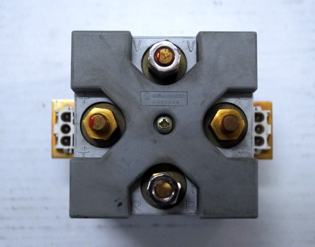 Jungheinrich unknown | Contactor 4 polig 24V120A C187 A2 24KX009 Contactor 4 polig 24V120A C187 A2 24KX009 - Electrical system for Material handling equipment: picture 2 Jungheinrich unknown | Contactor 4 polig 24V120A C187 A2 24KX009 Contactor 4 polig 24V120A C187 A2 24KX009 - Electrical system for Material handling equipment: picture 2
