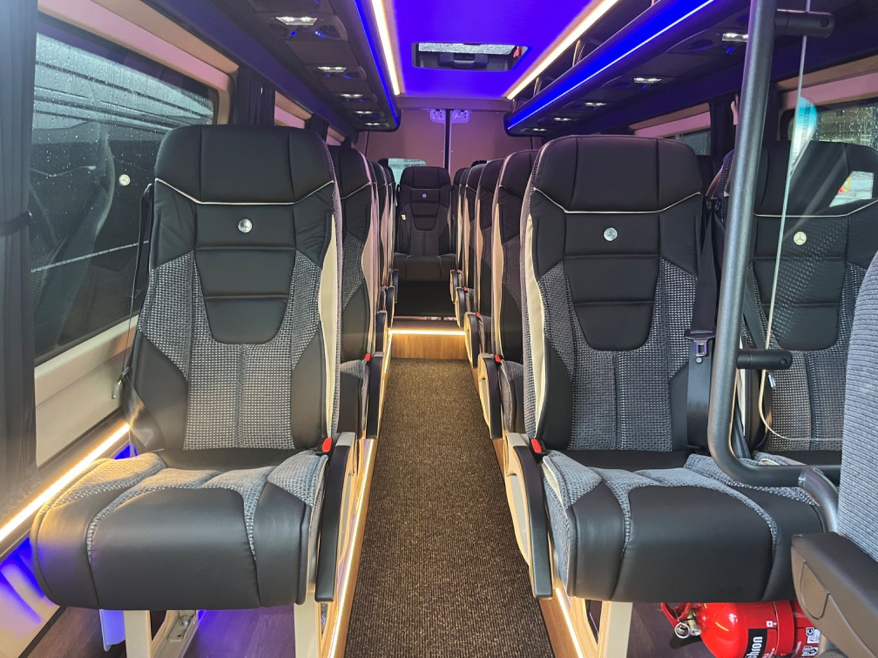 Mercedes-Benz Sprinter 519 AWD 4x4 TOURIST / 21 to 24 Seats - Minibus, Passenger van: picture 4 Mercedes-Benz Sprinter 519 AWD 4x4 TOURIST / 21 to 24 Seats - Minibus, Passenger van: picture 4
