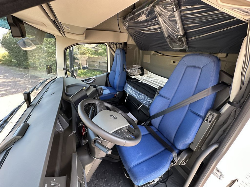 Tractor unit Volvo Volvo FH 500 4x2 ACC I-PARK COOL NEW MODEL FH 500 4x2: picture 12 Tractor unit Volvo Volvo FH 500 4x2 ACC I-PARK COOL NEW MODEL FH 500 4x2: picture 12