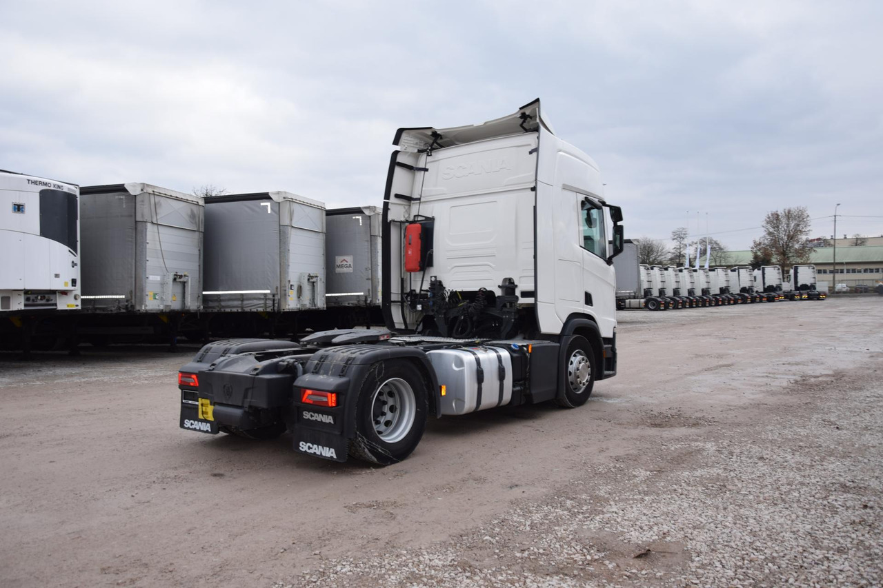 Scania R450 CR20H Retarder ACC - Tractor unit: picture 4 Scania R450 CR20H Retarder ACC - Tractor unit: picture 4
