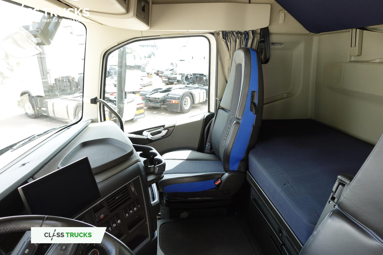 Tractor unit Volvo FH 460 Globetrotter XL i-Save: picture 10 Tractor unit Volvo FH 460 Globetrotter XL i-Save: picture 10