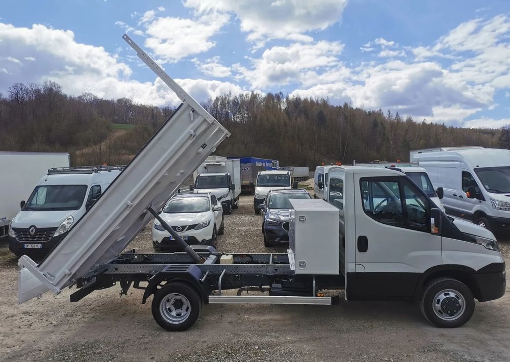 Iveco Daily 35C15 Kiper wywrotka 3.0 -150KM Hak Bliźniak klimatyzacja sprowadzony - Tipper van: picture 4 Iveco Daily 35C15 Kiper wywrotka 3.0 -150KM Hak Bliźniak klimatyzacja sprowadzony - Tipper van: picture 4