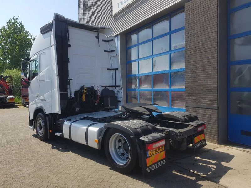 Volvo FH 420 Low deck XL Cabine hefschotel I-Parc Cool - Tractor unit: picture 4 Volvo FH 420 Low deck XL Cabine hefschotel I-Parc Cool - Tractor unit: picture 4