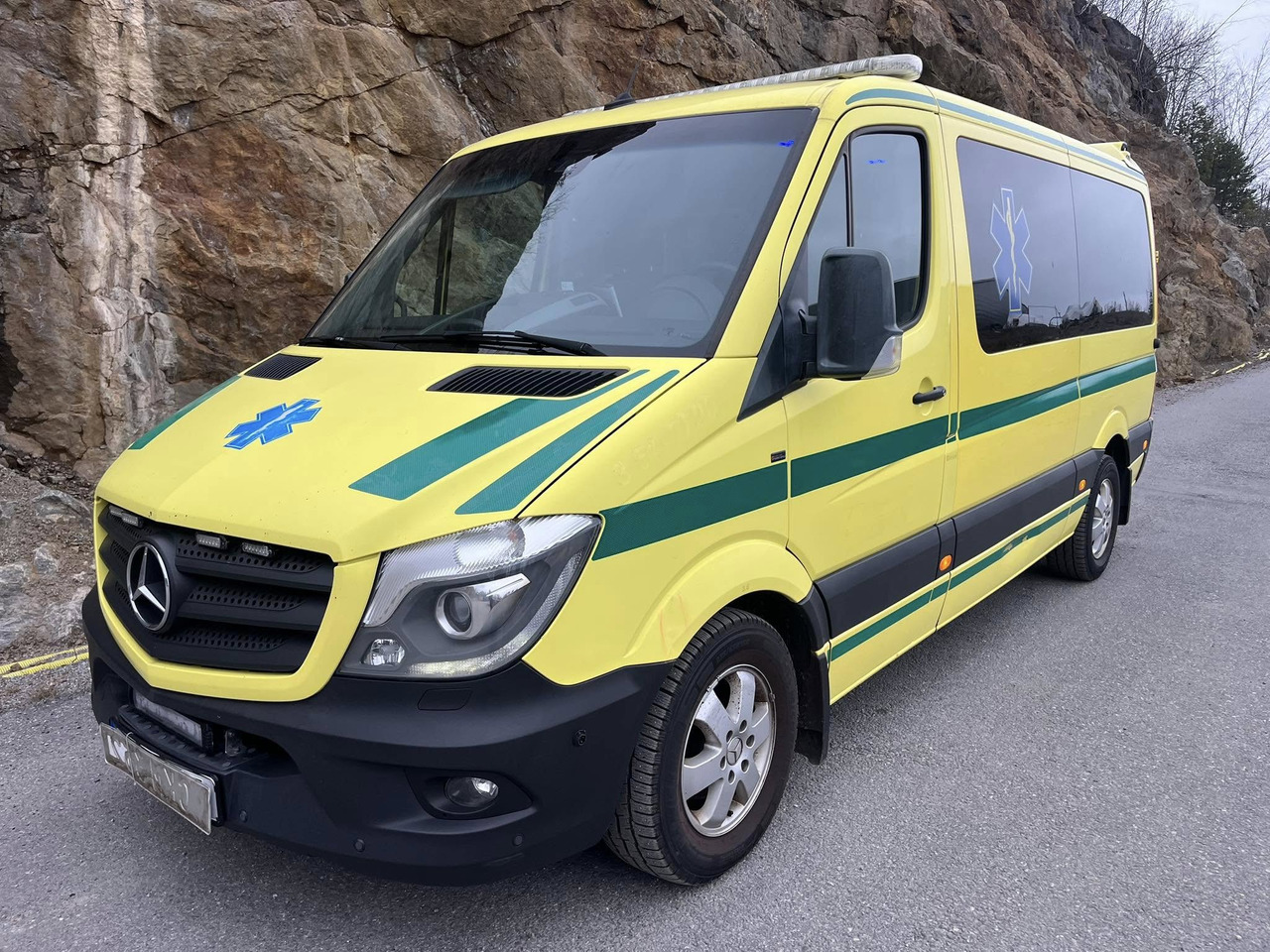 Mercedes-Benz Sprinter 316 - 2 stretcher ambulance / Krankenwagen / Швидка допомога - Ambulance: picture 1 Mercedes-Benz Sprinter 316 - 2 stretcher ambulance / Krankenwagen / Швидка допомога - Ambulance: picture 1