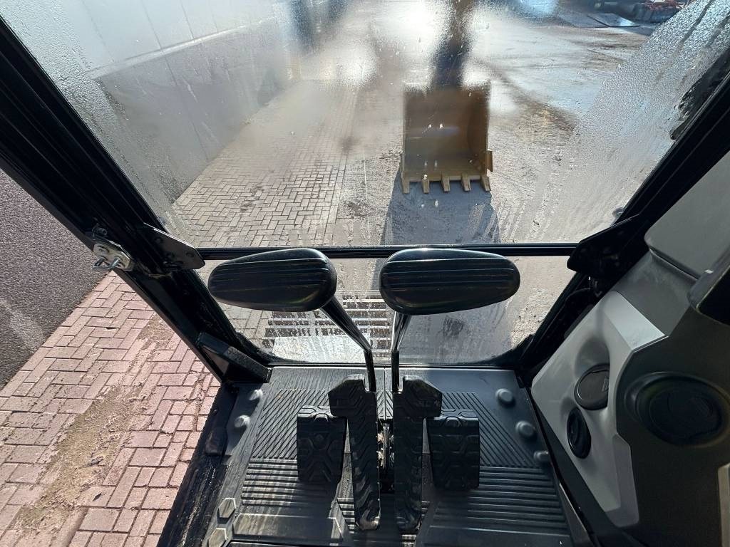 Lease a CAT 323  CAT 323: picture 13