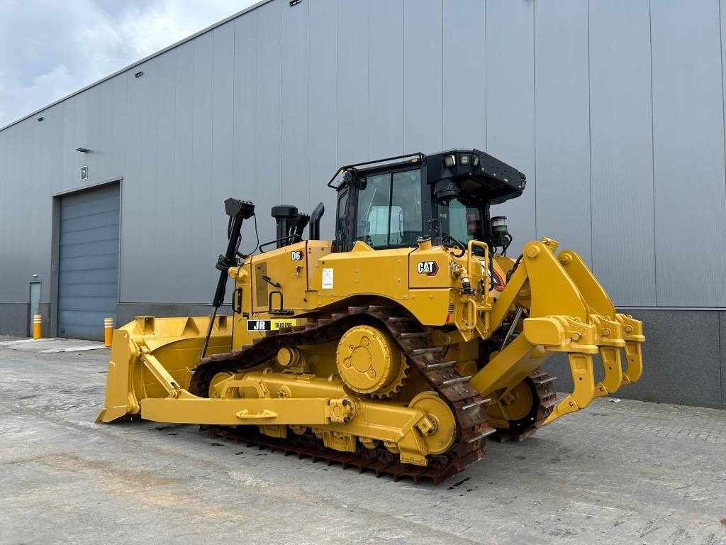 CAT D 6 XL (LOW HOURS - CE CERTIFIED) - Bulldozer: picture 3 CAT D 6 XL (LOW HOURS - CE CERTIFIED) - Bulldozer: picture 3
