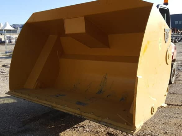 BENNA AD ALTO RIBALTAMENTO PER MATERIALI LEGGERI - Loader bucket for Construction machinery: picture 5 BENNA AD ALTO RIBALTAMENTO PER MATERIALI LEGGERI - Loader bucket for Construction machinery: picture 5