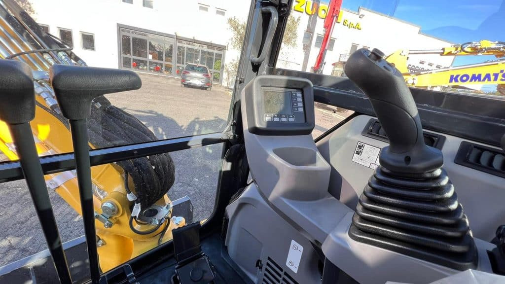 Komatsu PC30 MR-5 - Mini excavator: picture 4 Komatsu PC30 MR-5 - Mini excavator: picture 4
