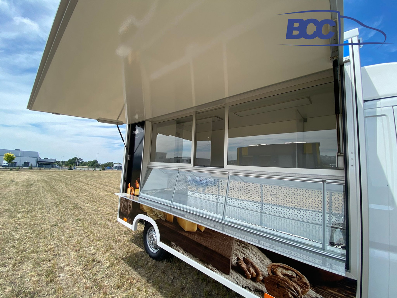 BCC POLSKA - FOOD TRUCK - SAMOCHÓD DO SPRZEDAŻY SERÓW, FOOD TRUCK Z NABIAŁEM, AUTO SKLEP - PEUGEOT BOXER - Vending truck: picture 5 BCC POLSKA - FOOD TRUCK - SAMOCHÓD DO SPRZEDAŻY SERÓW, FOOD TRUCK Z NABIAŁEM, AUTO SKLEP - PEUGEOT BOXER - Vending truck: picture 5
