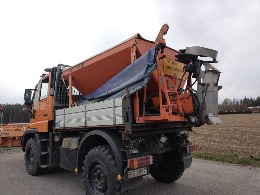 Mercedes-Benz Unimog ,hiekoitin,aura,kippilava - Snow removal vehicle: picture 4 Mercedes-Benz Unimog ,hiekoitin,aura,kippilava - Snow removal vehicle: picture 4