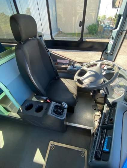 Irisbus RECREO CROSSWAY/ SPROWADZONY / KLIMA / 5 SZTUK - Suburban bus: picture 5 Irisbus RECREO CROSSWAY/ SPROWADZONY / KLIMA / 5 SZTUK - Suburban bus: picture 5