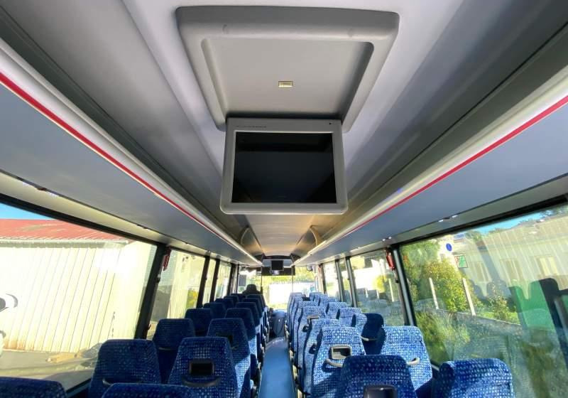 Neoplan TRENDLINER / SPROWADZONY / KLIMATYZACJA/ MANUAL - Suburban bus: picture 2 Neoplan TRENDLINER / SPROWADZONY / KLIMATYZACJA/ MANUAL - Suburban bus: picture 2