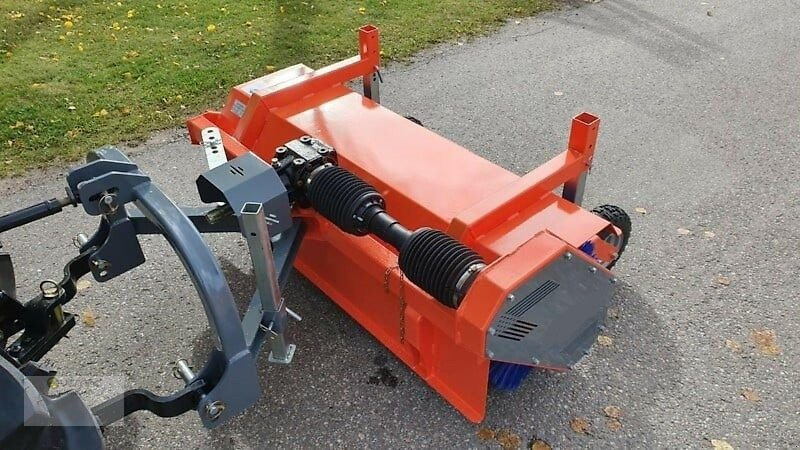 Geo Kehrmaschine Geo SWT140 140cm Kehrbesen Traktor Zapfwelle NEU - Broom: picture 2 Geo Kehrmaschine Geo SWT140 140cm Kehrbesen Traktor Zapfwelle NEU - Broom: picture 2