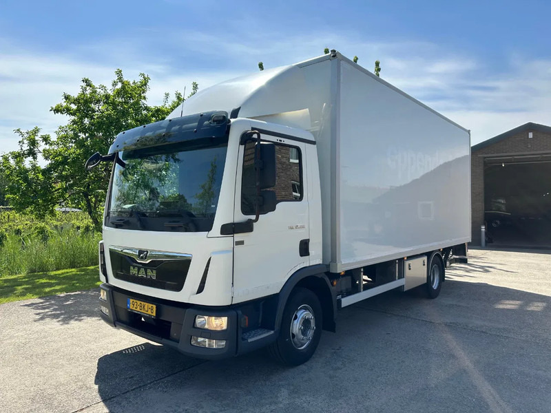 MAN TGL 10.190 / NL TRUCK / BOX / EURO 6 / MANUAL / NEW TYRES / LOADLIFT - Box truck: picture 1 MAN TGL 10.190 / NL TRUCK / BOX / EURO 6 / MANUAL / NEW TYRES / LOADLIFT - Box truck: picture 1