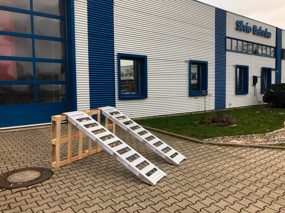 Alurampen Satz 2m 2000KG Minibagger Minilader Quad Auffahrrampe *INKL.19% MWST* - Loading ramp: picture 2 Alurampen Satz 2m 2000KG Minibagger Minilader Quad Auffahrrampe *INKL.19% MWST* - Loading ramp: picture 2
