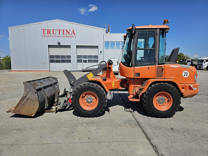 VOLVO L30G - Wheel loader: picture 2 VOLVO L30G - Wheel loader: picture 2