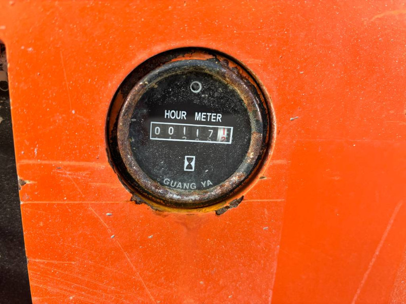 Yamei MS1330 - Scissor lift: picture 5 Yamei MS1330 - Scissor lift: picture 5