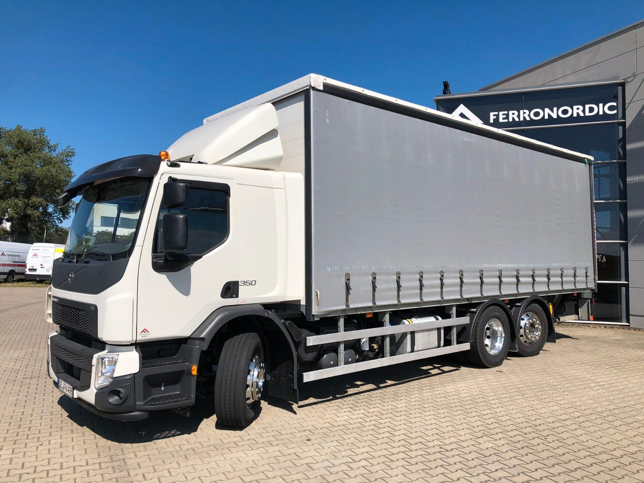 Volvo FE 350 6x2 Lenkachse*ALU*LBW*EDSCHA - Curtainsider truck: picture 2 Volvo FE 350 6x2 Lenkachse*ALU*LBW*EDSCHA - Curtainsider truck: picture 2