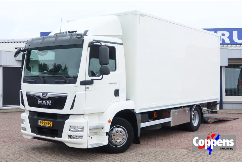 MAN TGM TGM 12.250 Dhollandia 2.000 kg Geisoleerde bak. Volledige luchtvering - Box truck: picture 1 MAN TGM TGM 12.250 Dhollandia 2.000 kg Geisoleerde bak. Volledige luchtvering - Box truck: picture 1