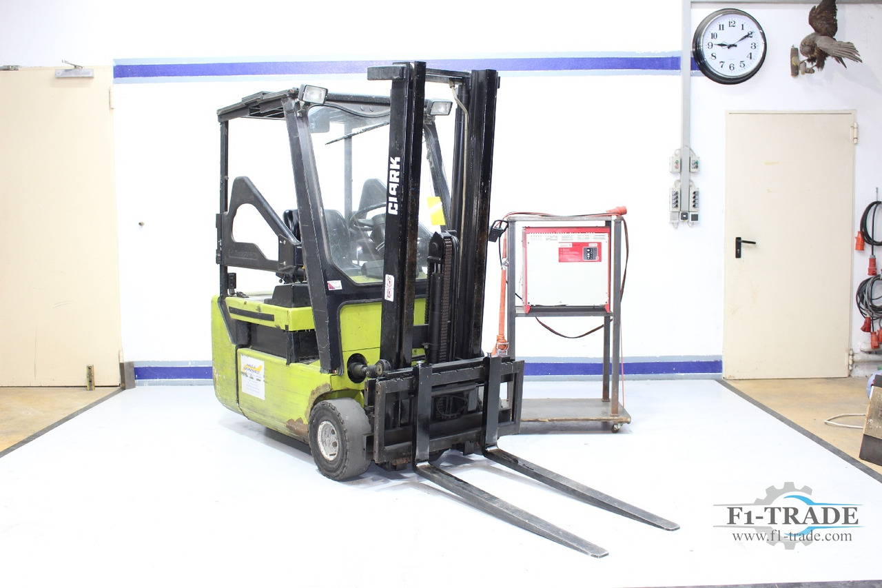 CLARK CTM 16 S - Electric forklift: picture 1 CLARK CTM 16 S - Electric forklift: picture 1