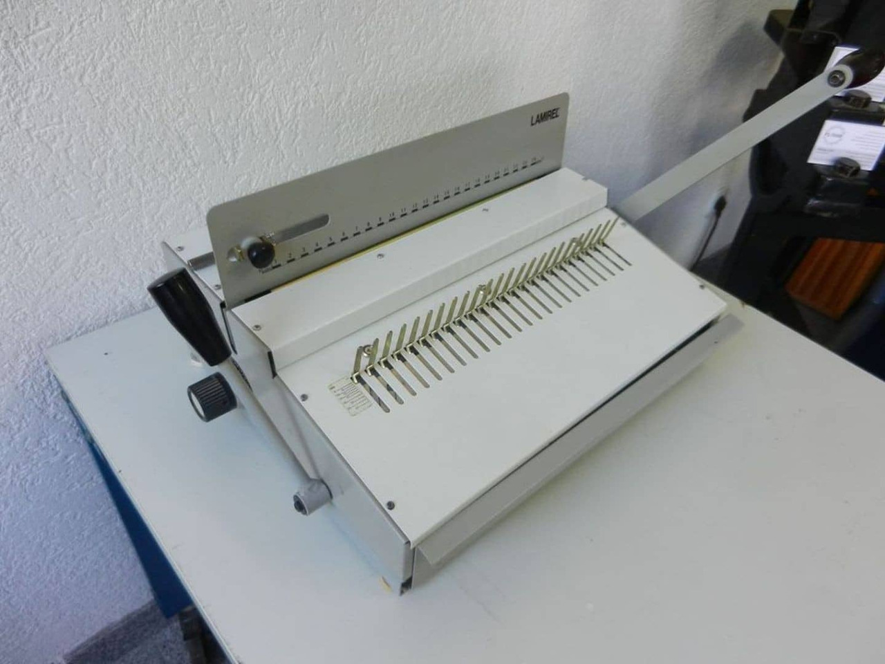Lamirel - Binding machine: picture 2 Lamirel - Binding machine: picture 2