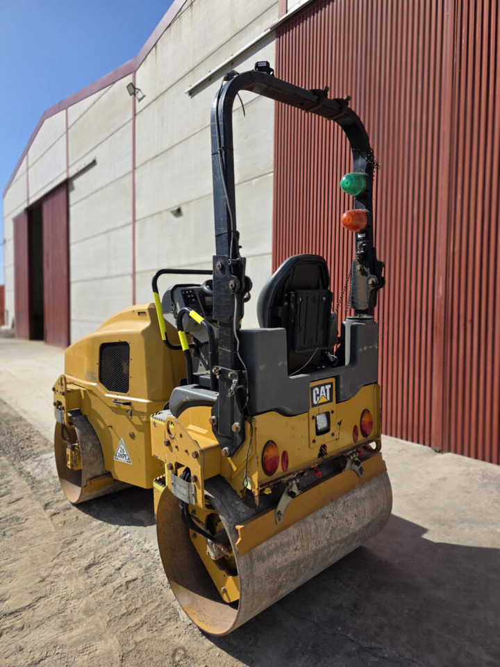 CAT CB24B - Roller: picture 3 CAT CB24B - Roller: picture 3